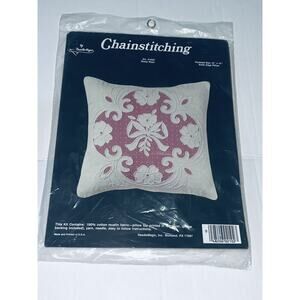 14" Pillow Kit Needle Magic Dusty Rose Chainstitching 2102K Complete Yarn NOS